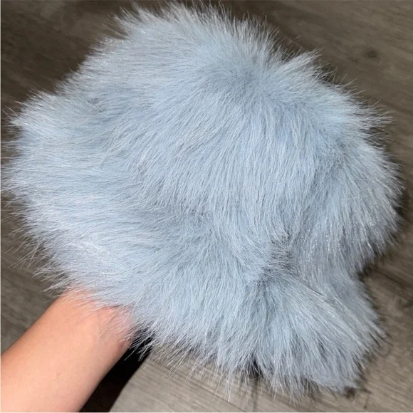 Free People X Unreal Fur ICE Queen bucket hat - Picture 7 of 9